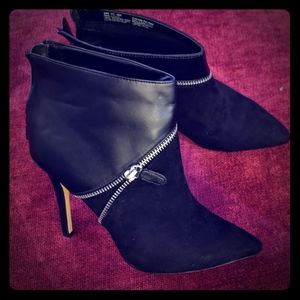 Zipper heel booties